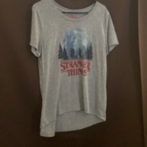womens XXL stranger things tee